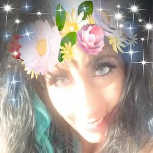 Meet your Posher, Dennette